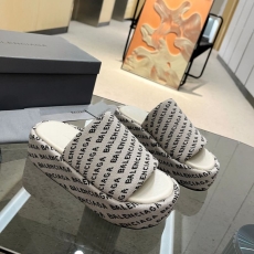 Balenciaga Slippers